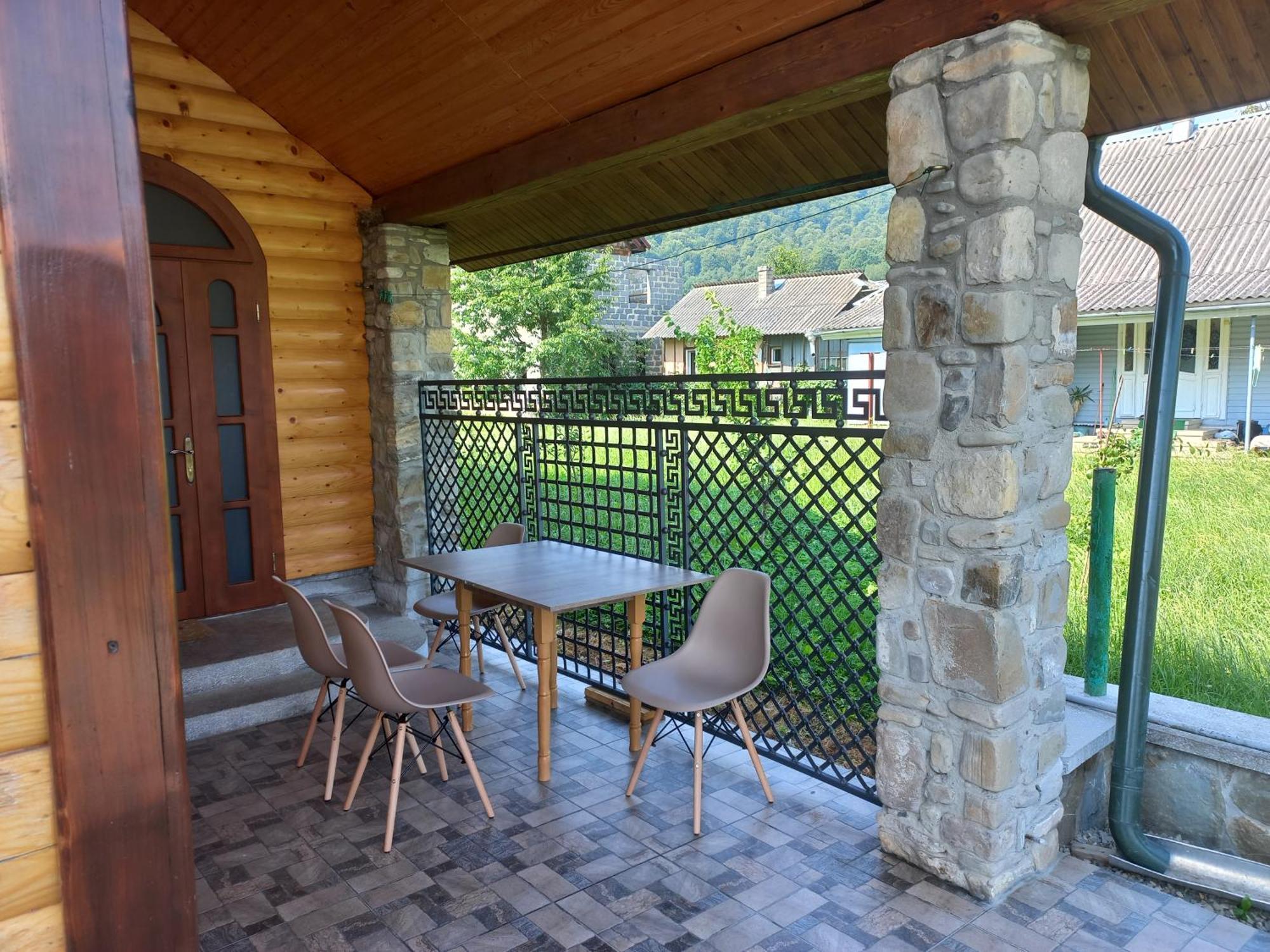 Садиба Федорчуків Гірська Хатина 1 Sheshory Exterior photo